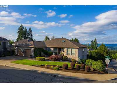 13995 SW Mistletoe Dr Tigard, OR 97223