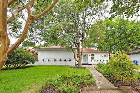 6647 Aintree Circle Dallas, TX 75214