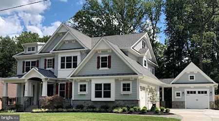 118 Kingsley Rd SW Vienna, VA 22180