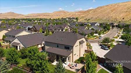 5983 E Playwright St Boise, ID 83716