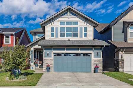 42 Auburn Sound Close SE Calgary, AB T3M 2G4