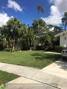 12306 Sawgrass Ct Wellington, FL 33414