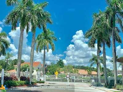 10812 NW 46th Dr Coral Springs, FL 33076