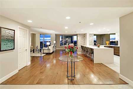 177 107th Ave NE #1806 Bellevue, WA 98004