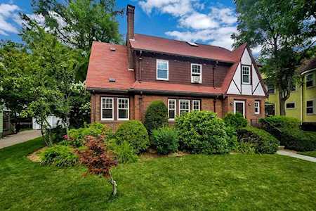 61 Stearns Street Newton, MA 02459