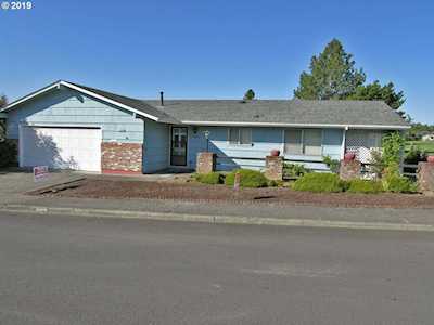 11845 SW Queen Elizabeth St King City, OR 97224