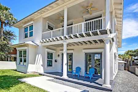 1355 Ocean Blvd Atlantic Beach, FL 32233