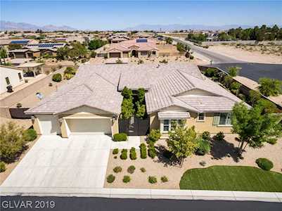 8210 River Rim Ct Las Vegas, NV 89113