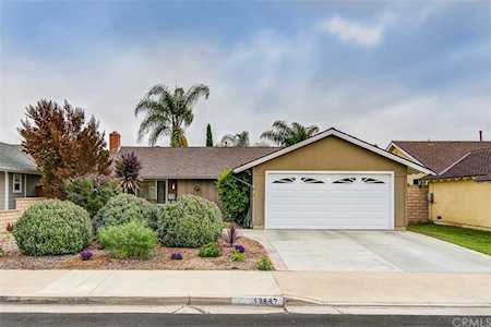 17882 Altamirano Lane Huntington Beach, CA 92647