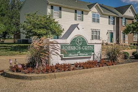 8006 Kelly Green Way Louisville, KY 40291