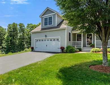 25 Ashton Ln #25 Millbury, MA 01527