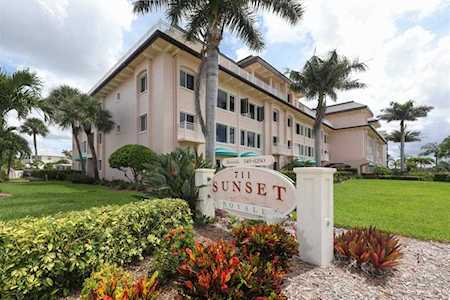 711 Beach Road Sarasota, FL 34242