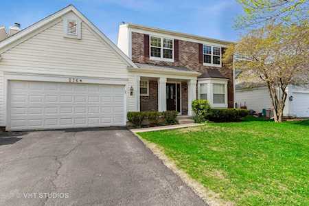 276 Carters Grove Ct Grayslake, IL 60030