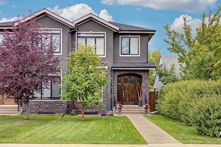 1306 18 Avenue NW Calgary, AB T2M 0W4