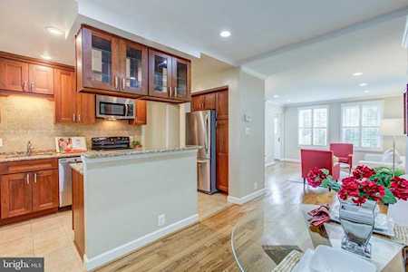 3475 Wakefield St S Arlington, VA 22206