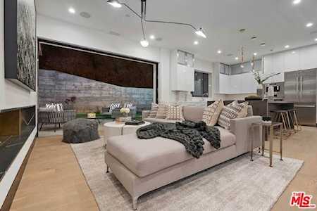 1319 Sunset Plaza Drive Los Angeles, CA 90069