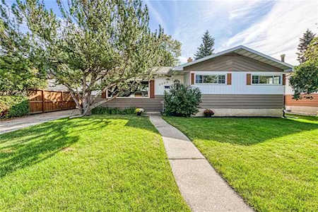 2008 Georgia Street SW Calgary, AB T3E 4H2