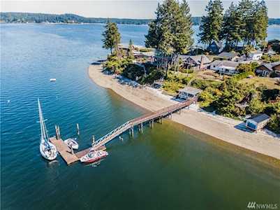 1370 E Treasure Island Dr Allyn, WA 98524