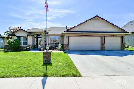2105 W Silver Creek Dr Nampa, ID 83686