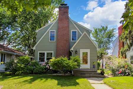 792 Wheelock Parkway E Saint Paul, MN 55106