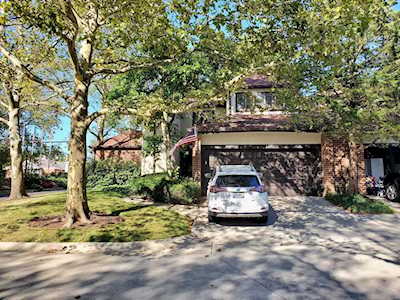 134 Saint Michelle Street Worthington, OH 43085