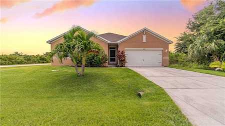 10113 Longbeach Street Port Charlotte, FL 33981