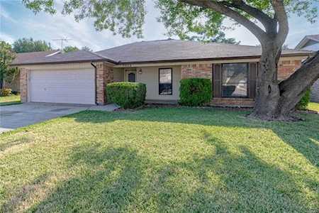 7532 Clover Lane Watauga, TX 76148