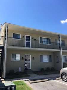 102 Casa Bella Ct Louisville, KY 40220
