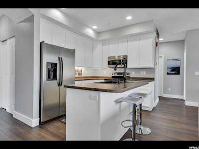 7053 S Greensand Dr West Jordan, UT 84084