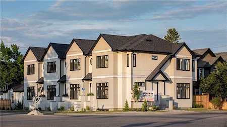 4842 Bowness Road NW Calgary, AB T3B 0B7