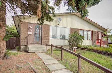 234 Forest Way SE Calgary, AB T2A 5B4