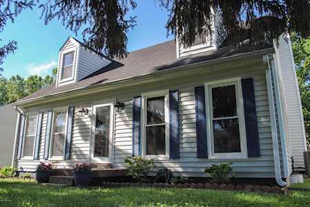 4010 Riveroaks Cir Louisville, KY 40241