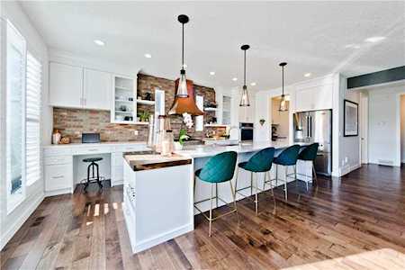 71 Cranbrook Way SE Calgary, AB T3M 2C3