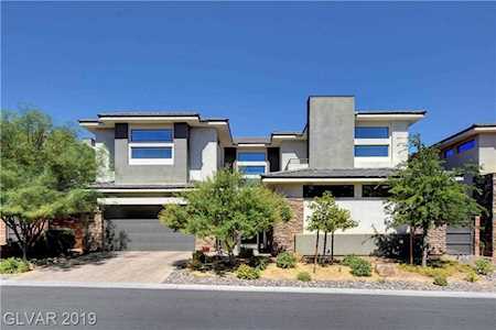 20 Garden Shadow Ln Las Vegas, NV 89135