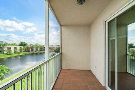 7611 Southampton Terrace #401 Tamarac, FL 33321