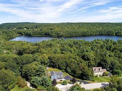 34 Colicum Dr Charlton, MA 01507