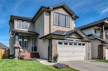 115 Crestmont Drive SW Calgary, AB T3B 5X9