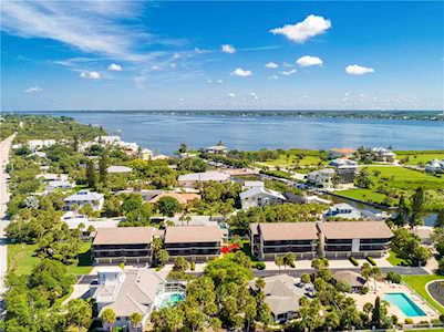 2771 N Beach Road Englewood, FL 34223