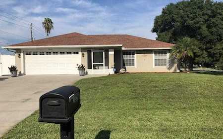 2511 Fiesta Drive Venice, FL 34293