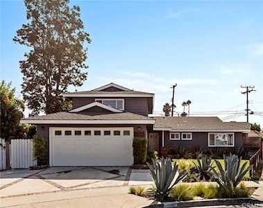 3104 Taft Way Costa Mesa, CA 92626