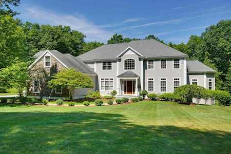 303 Wattaquadock Hill Rd Bolton, MA 01740