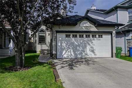 133 Bridlewood Way SW Calgary, AB T2Y 3S8