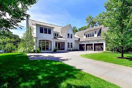20455 Park Place Deephaven, MN 55331