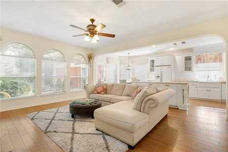 8321 Shady Oaks Drive North Richland Hills, TX 76182