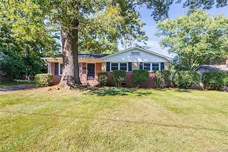 1921 Starbrook Dr Charlotte, NC 28210