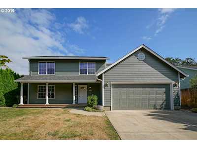 1825 NW Grenfell Loop Mcminnville, OR 97128