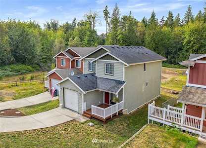 6989 E Dakota St Port Orchard, WA 98366