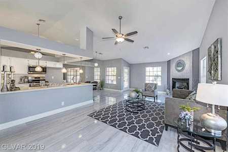 5520 Apache Wells Way Las Vegas, NV 89130