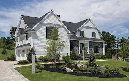 8 Trevino Circle Andover, MA 01810
