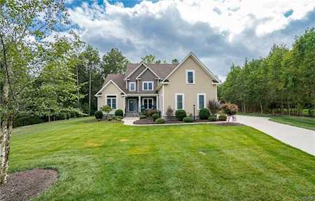 8301 Kalliope Ct Chesterfield, VA 23838